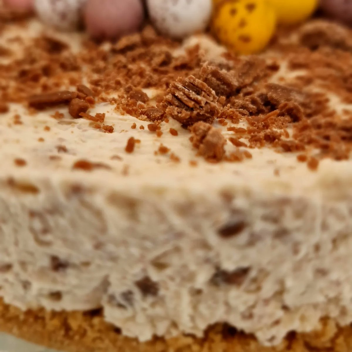 fobakesbadly's tweet photo. Calories? I think you mean deliciousness points it tastes soooooo good #minieggcheesecake #eastercooking https://t.co/J8vQTQDHDc