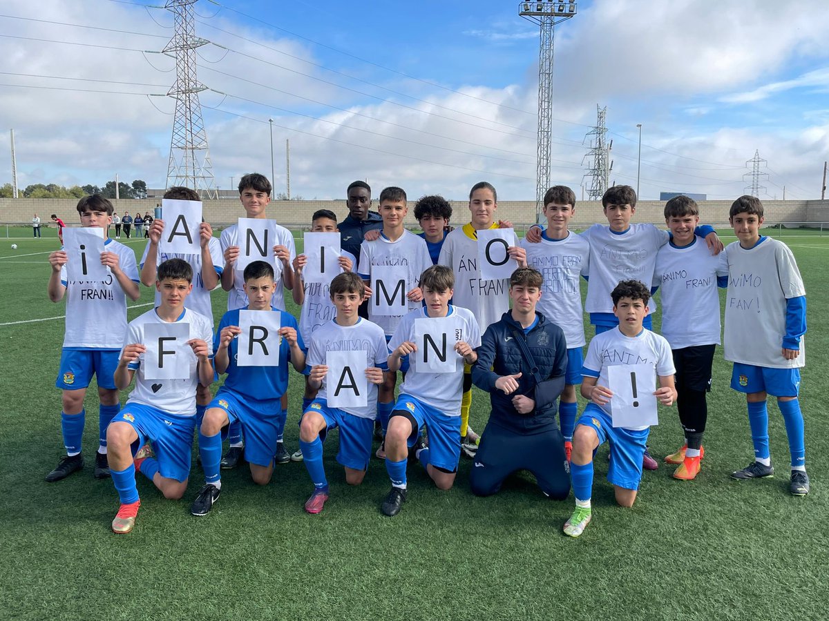 FuenlaCantera's tweet photo. 🌱 INFANTIL | Nuestro Infantil A gana por 3-0 al Torrejón, sumando tres puntos de oro 🤩😁

👉 Victoria con dedicatoria especial: te esperamos pronto, Fran 💪💙 https://t.co/Esol66WVcG