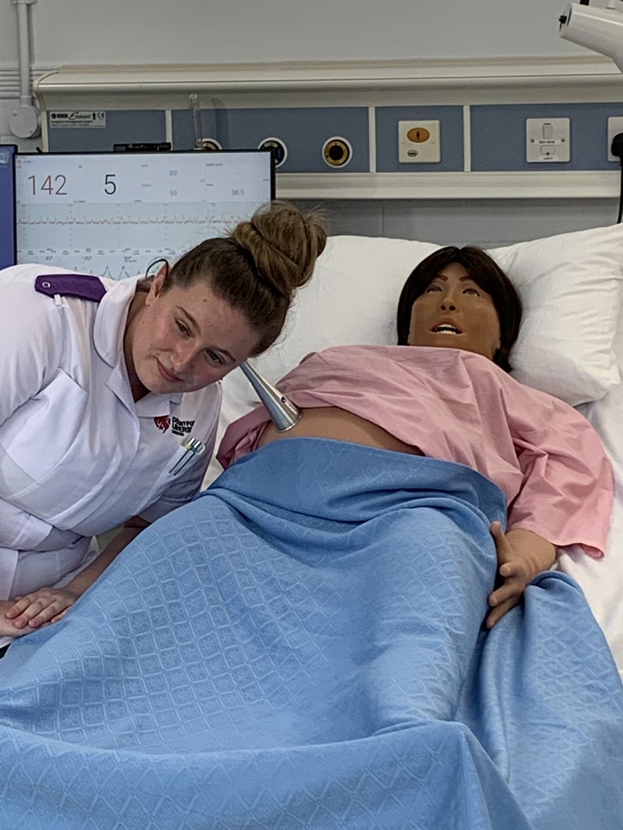 Haraheart's tweet photo. #dmu_midwifery Student midwife skills https://t.co/ZyxNbQsMth