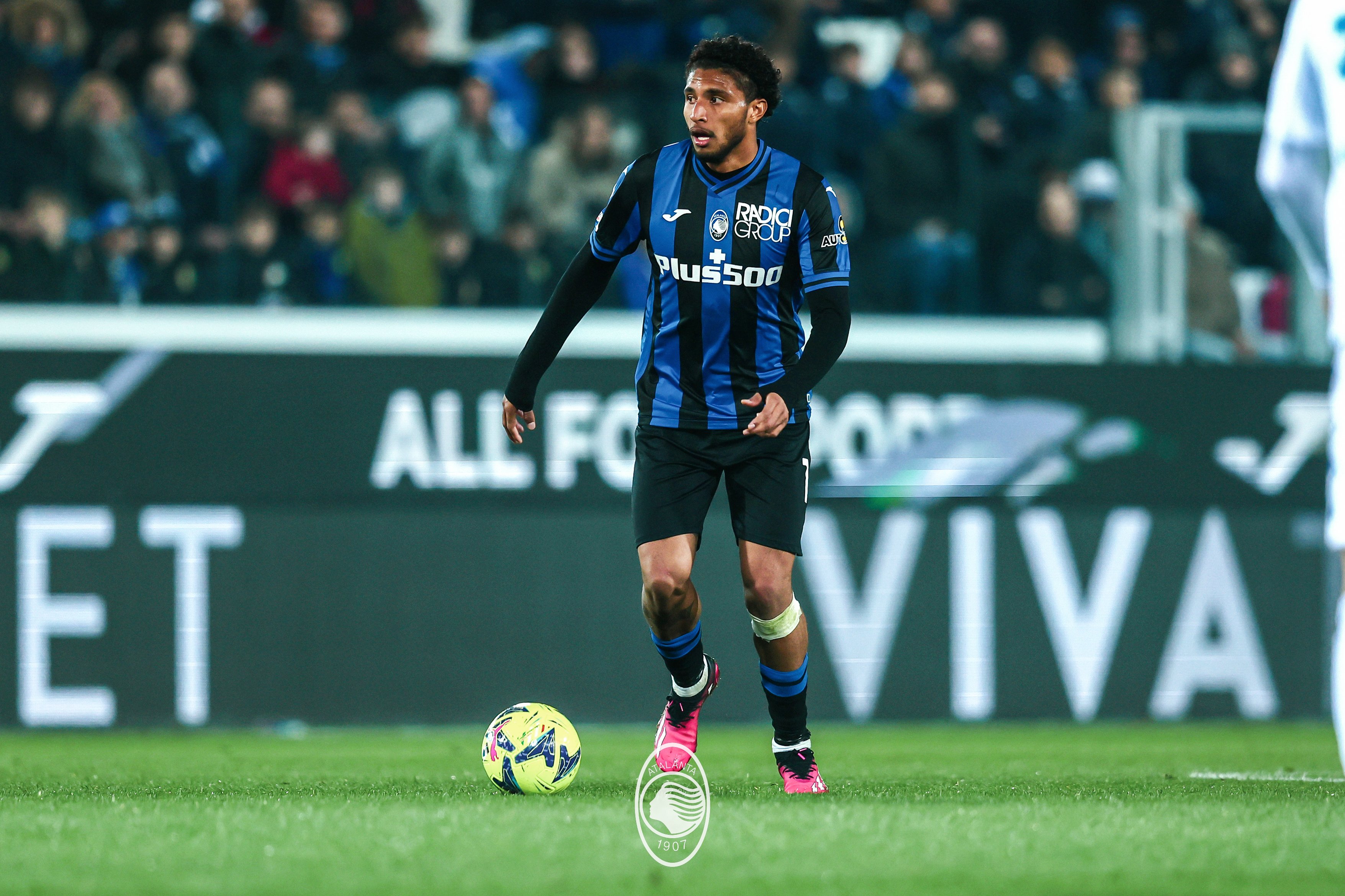 Atalanta B.C. on X: "#Éderson appreciation post 🔝🇧🇷 #GoAtalantaGo ⚫️🔵  https://t.co/zfGsWdLTPN" / X