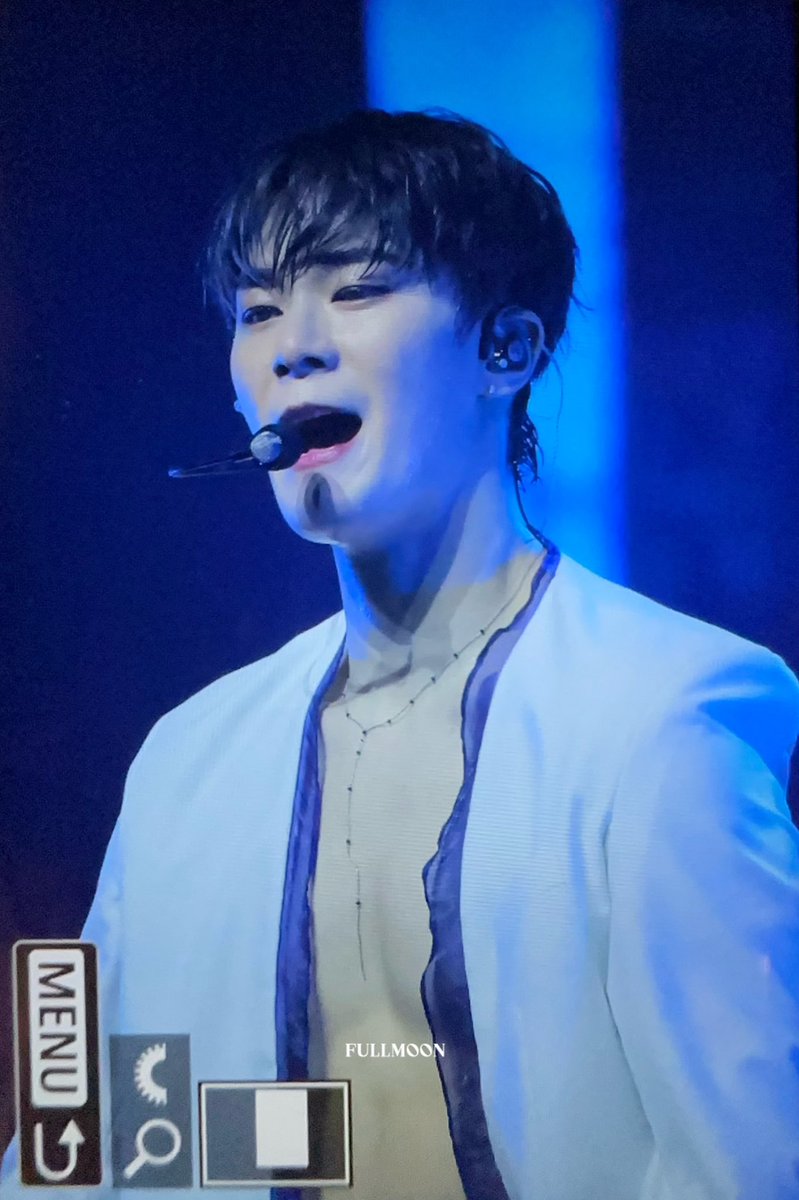 full_moon980126's tweet photo. 230325 팬콘 

 #ASTRO #MOONBIN #문빈 @offclASTRO https://t.co/1vzZsptBA8