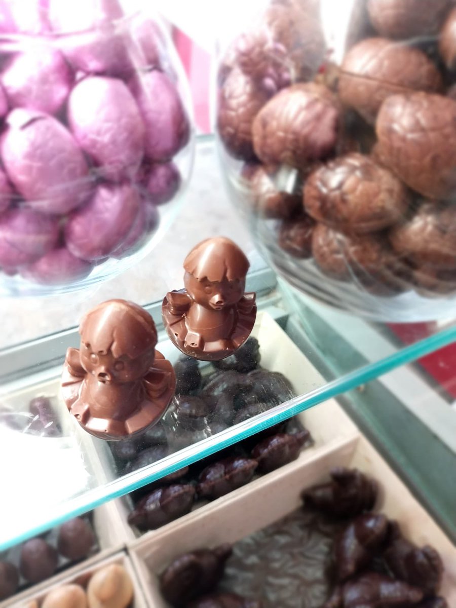 SRiolacci's tweet photo. 𝐋𝐞𝐬 𝐜𝐡𝐨𝐜𝐨𝐥𝐚𝐭𝐬 𝐝𝐞 𝐏â𝐪𝐮𝐞𝐬 𝐬’𝐢𝐧𝐬𝐭𝐚𝐥𝐥𝐞𝐧𝐭 𝐚𝐮 
🐣🔔 🐣 🐖 🍫 🥚 🐥 🔔
𝔽𝕝𝕠𝕣𝕖𝕟𝕥𝕚𝕟 à 𝕄𝕠𝕣𝕚𝕒𝕟𝕚 ℙ𝕝𝕒𝕘𝕖
Les photos sont d’Angéle Riolacci https://t.co/DIYQ3aMvjg