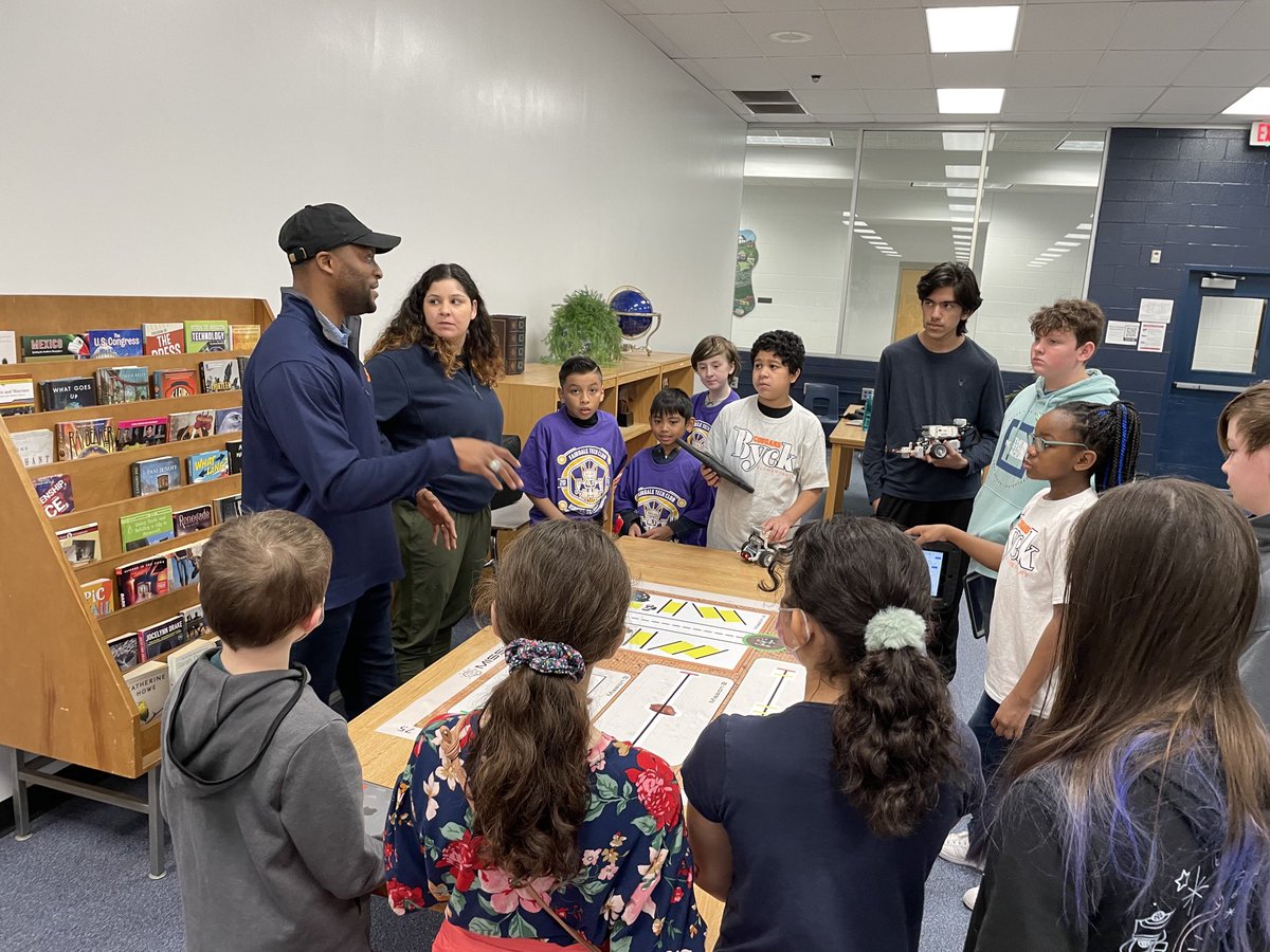 FES Library (@feslibrary) on Twitter photo Representing #fairdaleworld at the <a href="/KyDerbyFestival/">KY Derby Festival</a> Robo Rumble #jcpslibraries #zone1derful Representing #fairdaleworld at the <a href="/KyDerbyFestival/">KY Derby Festival</a> Robo Rumble #jcpslibraries #zone1derful