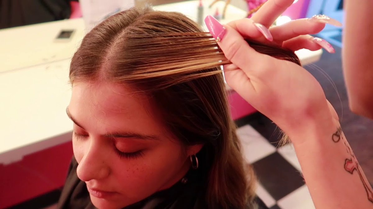 SharkeysHair's tweet photo. Sarah from #SharkeysCutsForKids in #CollegeStationTX teaching us how to make three classic braids!  https://t.co/EIV4OqPdPA https://t.co/3ZrECtunlb