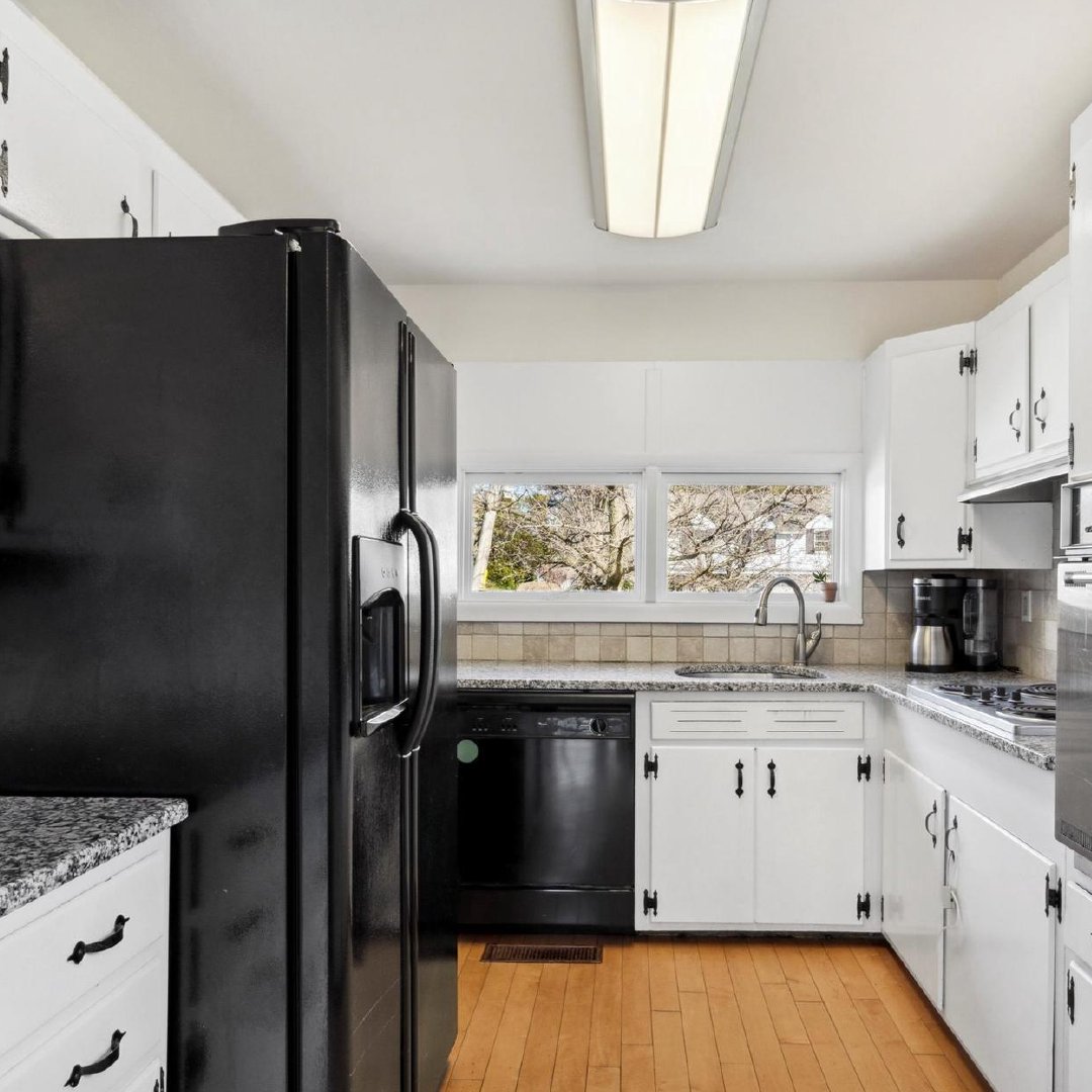 MyPhillyHouse's tweet image. 𝘜𝘯𝘥𝘦𝘳 𝘊𝘰𝘯𝘵𝘳𝘢𝘤𝘵 - 522 N Wynnewood Avenue, Wynnewood, PA 19096

Congrats to Lindsay Good and her investor clients for putting this mid-centruy split-level home under contract! 🎉

#undercontract #mainlinepa #parealtor #investors #compassre