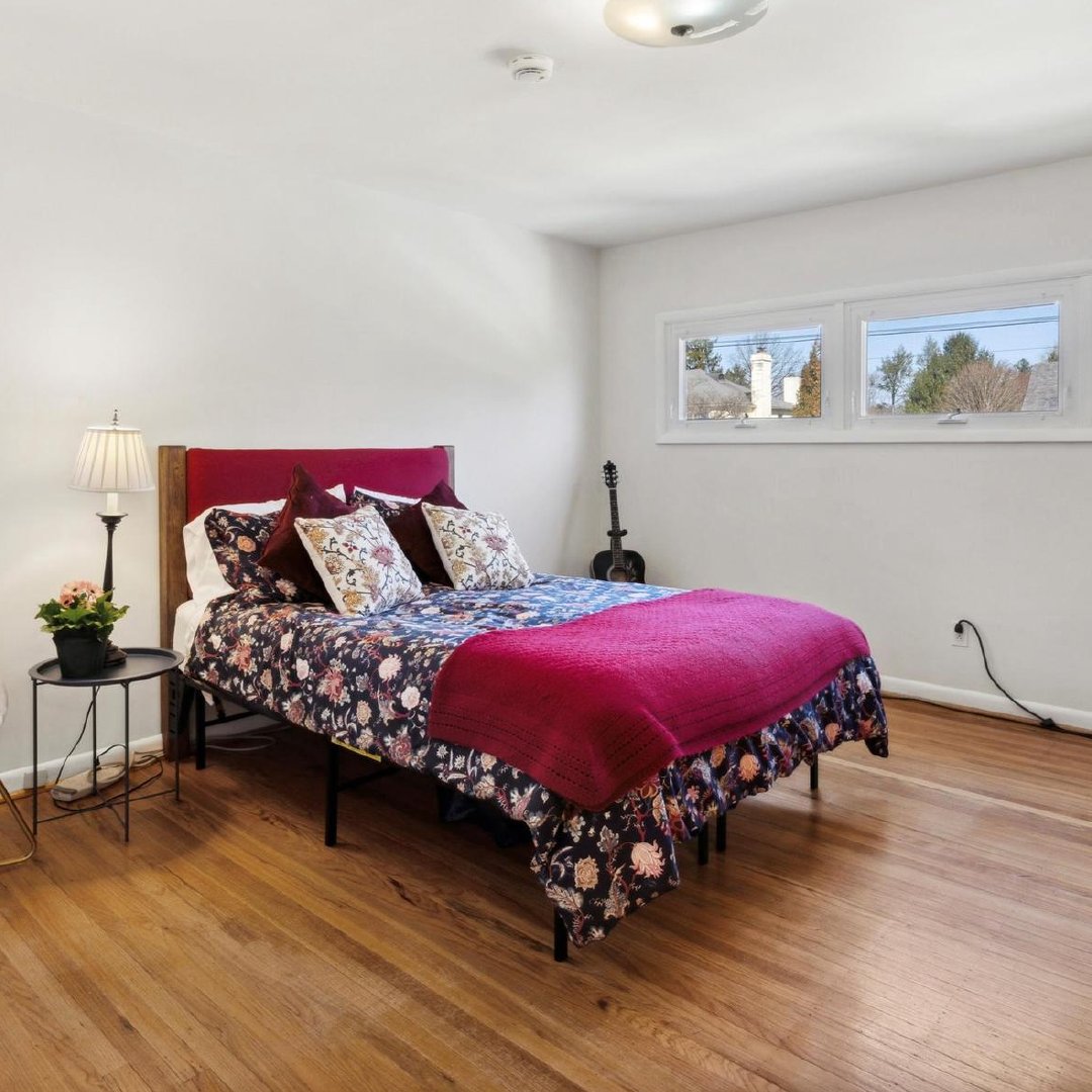 MyPhillyHouse's tweet image. 𝘜𝘯𝘥𝘦𝘳 𝘊𝘰𝘯𝘵𝘳𝘢𝘤𝘵 - 522 N Wynnewood Avenue, Wynnewood, PA 19096

Congrats to Lindsay Good and her investor clients for putting this mid-centruy split-level home under contract! 🎉

#undercontract #mainlinepa #parealtor #investors #compassre