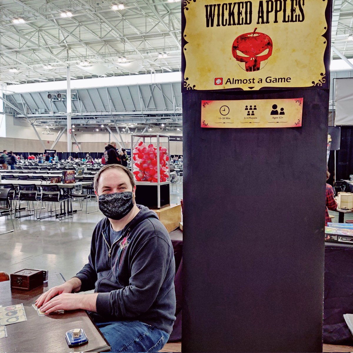 almostagame's tweet image. Chilling out at PAX East in the @KnightMovesCafe booth demoing Wick Apples til 1pm. Come say hi!