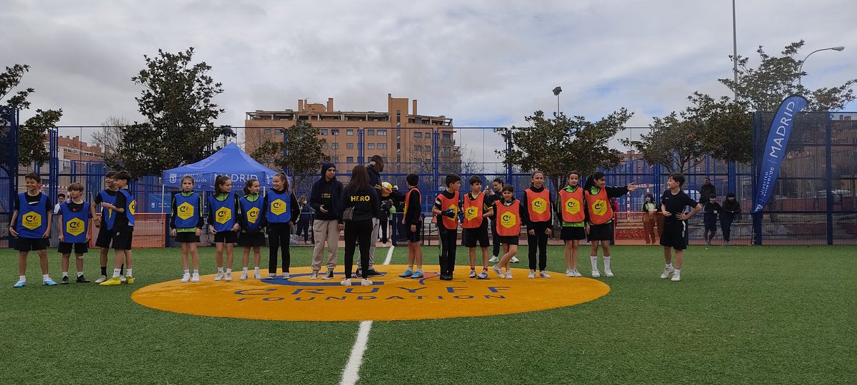 sancha_fernando's tweet photo. @retrochenta Su legado es eterno #14 Ayer en Villaverde ⚽ GRACIAS @ConchaChapa_  @JMD_villaverde @FundacionCruyff https://t.co/59R6XkfHEO