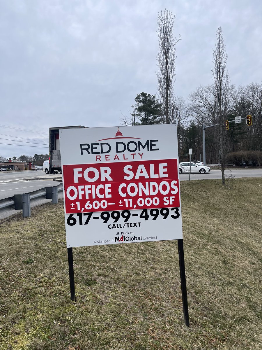 RedDomeRealty's tweet photo. For sale in #TauntonMA, just off #Route495: office condos. See our 🕸️ site for details (top right, listings tab, scroll 👇). https://t.co/wl32pi92wK