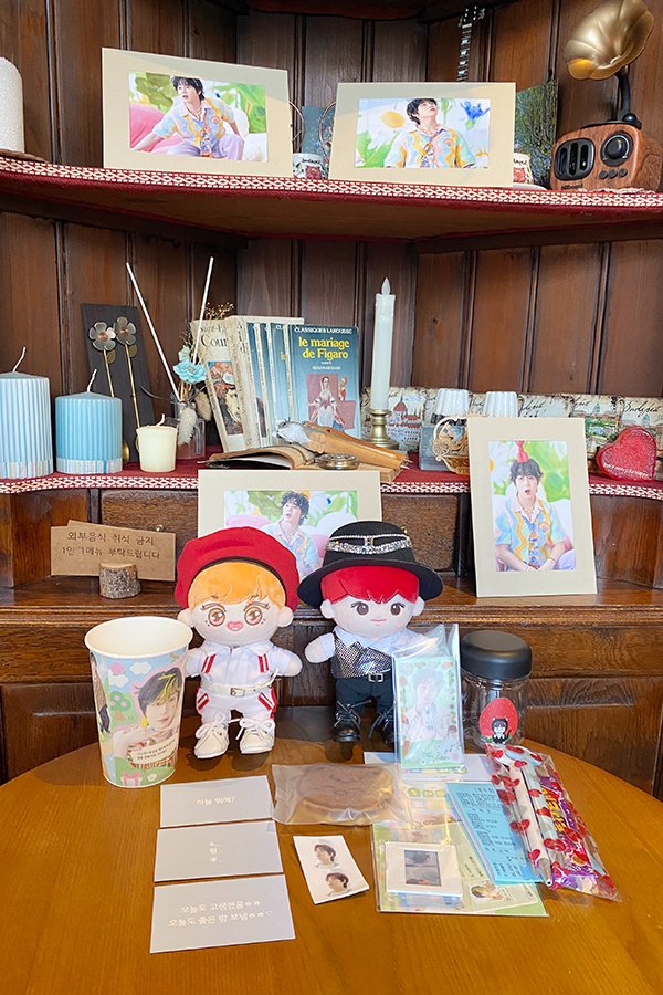 뒤늦게 올리는 생카 다녀온 애기들 사진!
울 애기들 너무 멋쟁이야😍 #자몽폼폼운 #빨셍싹