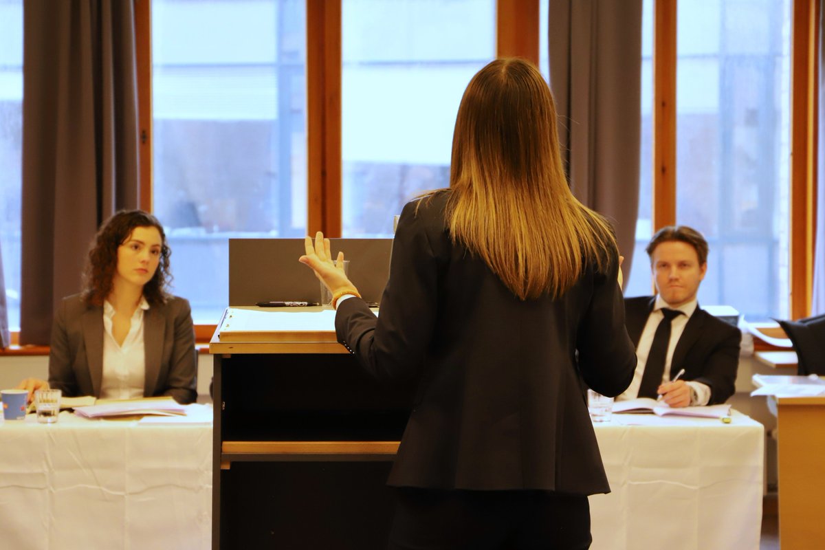 eftasurv's tweet photo. Today was the first round of the #EEA Law Moot Court! Law students from @UiB, @UniOslo and @haskolinn  have pleaded an EEA law case. In this year’s panel, we have judges from ESA, @EFTA_Court, @hoyesterett_no and Norwegian law firms 

Stay tuned for the second round!⚖️🏆 https://t.co/gBGxKbymJk