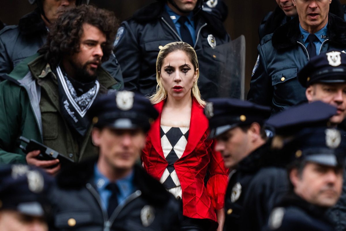 gagadaily's tweet photo. Todd Phillips yelled “aand cut!” but Lady Gaga heard “serve сunt!” and went with it https://t.co/hDzvJFeUUy