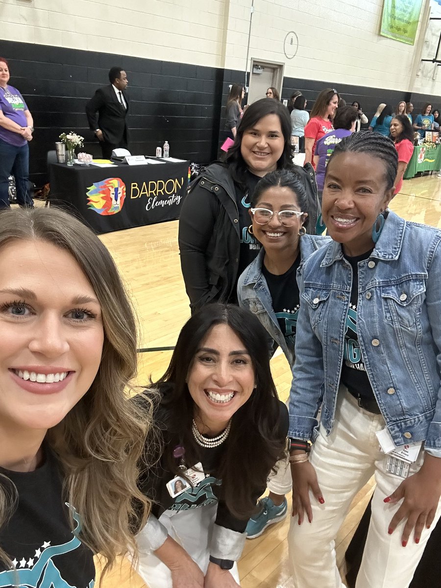Mendenhall Elem. tweet media