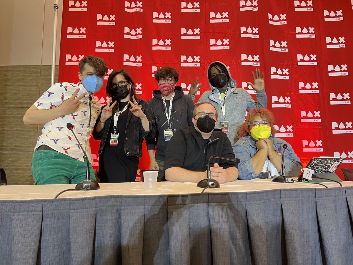 itsamealishaaaa's tweet photo. Thank you to everyone who came out to Art Battle last night. I think we really inspired @PatjBrennan to do this every year #PAXEast #PAX #artbattle #panel #paxpanel @AnyaynA @waffleowind @TheNazzaro @ShawnPierre https://t.co/dpvtnIKeCS