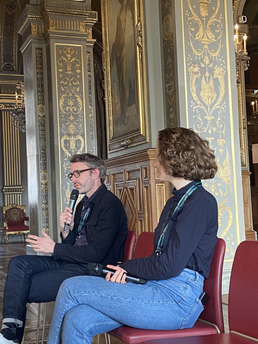 DamienFleurot's tweet photo. L’asso @LumieresInfo présente au forum #BalanceTonWeb organisé par @Paris pour parler d’éducation aux médias avec les copains de @asso_jetsdencre cc @FabriceCuney @barbara_delad #EMi #EducMediaInfo https://t.co/Hlj6b9Y82W