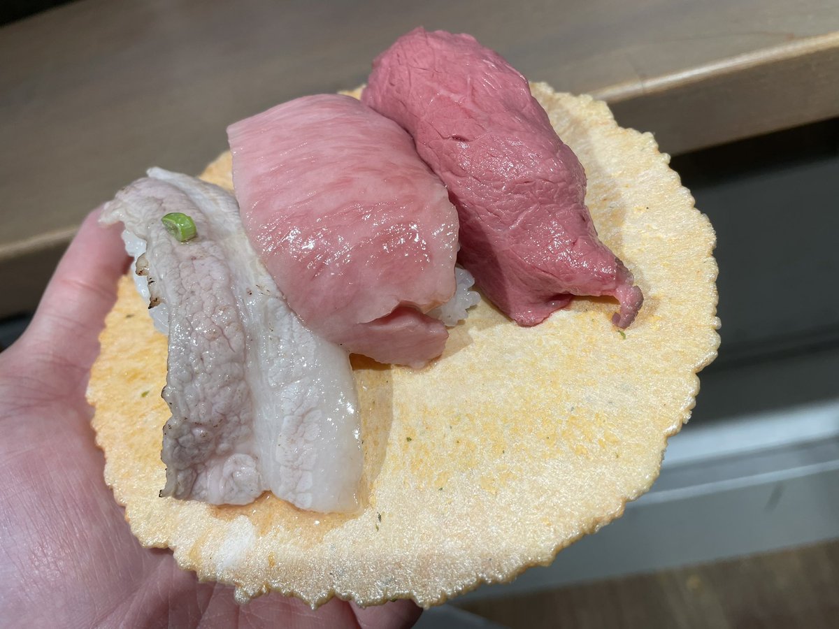 zenoa4081apex's tweet photo. 誕生日🎊の下呂温泉旅行♨️
食べ歩きしたり温泉入ったりと下呂を堪能出来た〜♪
明日も温泉♨️や合掌村に行ってきます👍
しかも浴衣きて花火まで見れた〜🎆
最高の旅行になりました〜✈️
#下呂旅行 #下呂温泉 #食べ歩き #花火 #足湯 #GEROGEROBUTTERSTAND #ゆあみ屋 #虎家 #GEROGEROMILKSTAND   #湯島庵 https://t.co/kwLetzJRCS