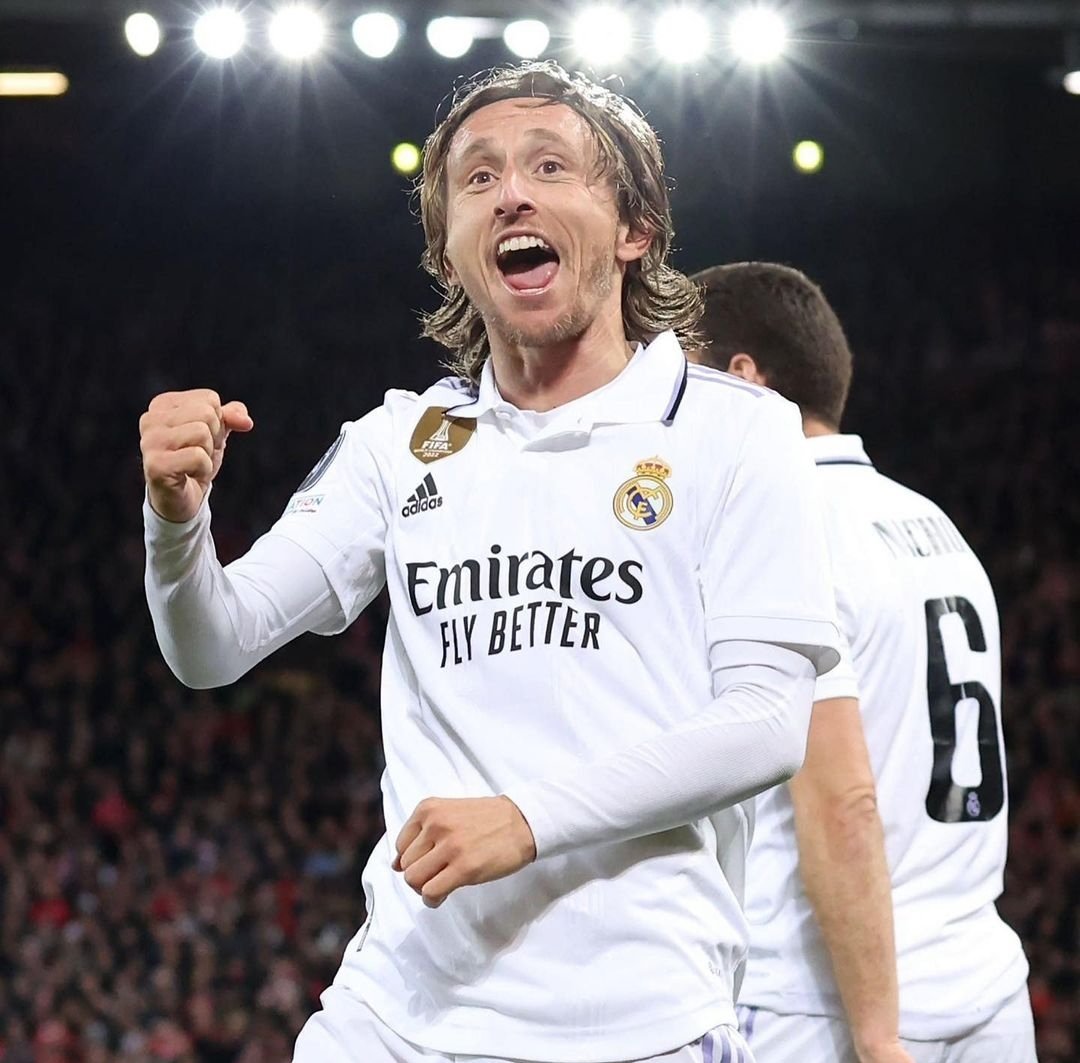 alwaysfutbol12's tweet photo. Luka Modrić on Al Nassr links: “My wish is known, I want to stay at Real Madrid. I believe and hope it will happen. The rest are only assumptions. I repeat for the 100th time, I hope and believe I will stay at Real Madrid”. #FootballNews #AlwaysFootballNews #AlwaysFootball https://t.co/5zQmAPd6rl