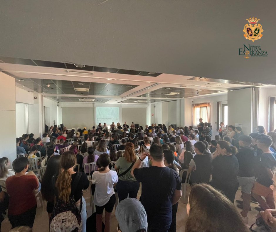 hnuevaesperanza's tweet photo. REUNIÓN DE NAZARENOS | En la mañana de hoy ha tenido lugar la reunión y entrega de puestos de #nazarenos de nuestra #Hermandad.
Un año más, eternamente agradecidos por la activa participación 👏🏻

#SomosNuevaEsperanza
#NuevaMalaga
#CofradiasMLG https://t.co/dU4y1d7saK