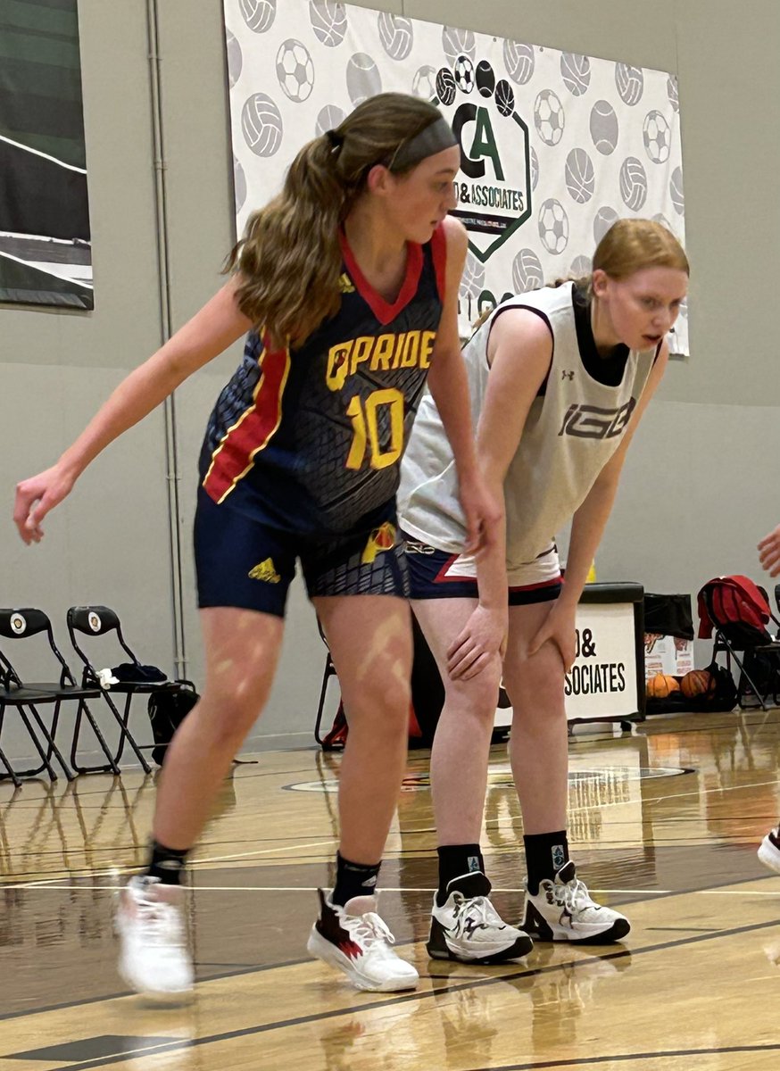 Nice matchup of two of southern Indiana’s top young post players 25’ A.Groover , Corydon Central, &amp; 26’ K.Reed, Washington.