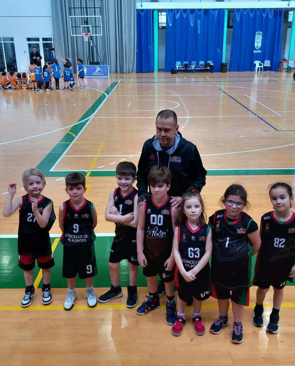 cbaspontes's tweet photo. ❗BABY BASKET❗
Hoxe debutaron os máis pequenos , na concentración de Baby Basket realizada en Ferrol.
Diversión e baloncesto a moreas!
#ImosCB #cbaspontes #aspontes #babybasket https://t.co/aRdWyZ0CIx