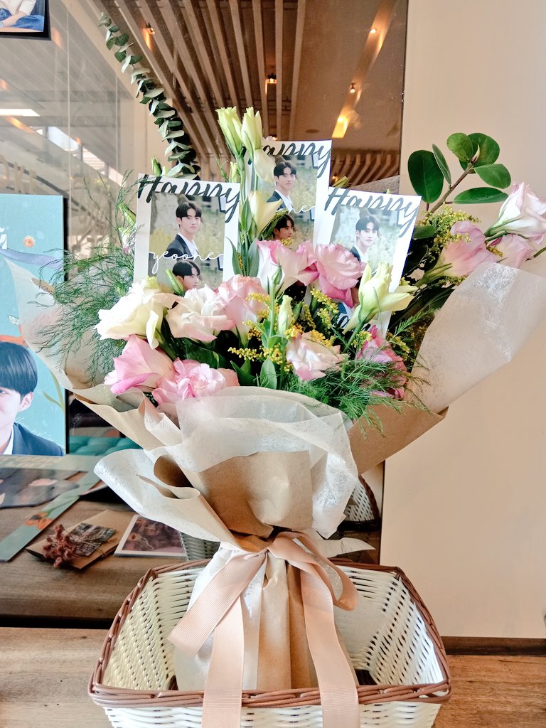 HongGuloveee's tweet photo. Thank you so much po for organizing the event~ @furawaari I enjoy it a lot po! Also thank to unis for the freebies <333 and to my unis na kasama kaninaπ₯Ή til next cse~see u~
#ForYEOONE_InFullBloom
#μ¬μ #YEOONE #μ¬μ°½κ΅¬ #YeoChanggu
#ννκ³€ #PENTAGON @CUBE_PTG https://t.co/YQ8tXZjJQA