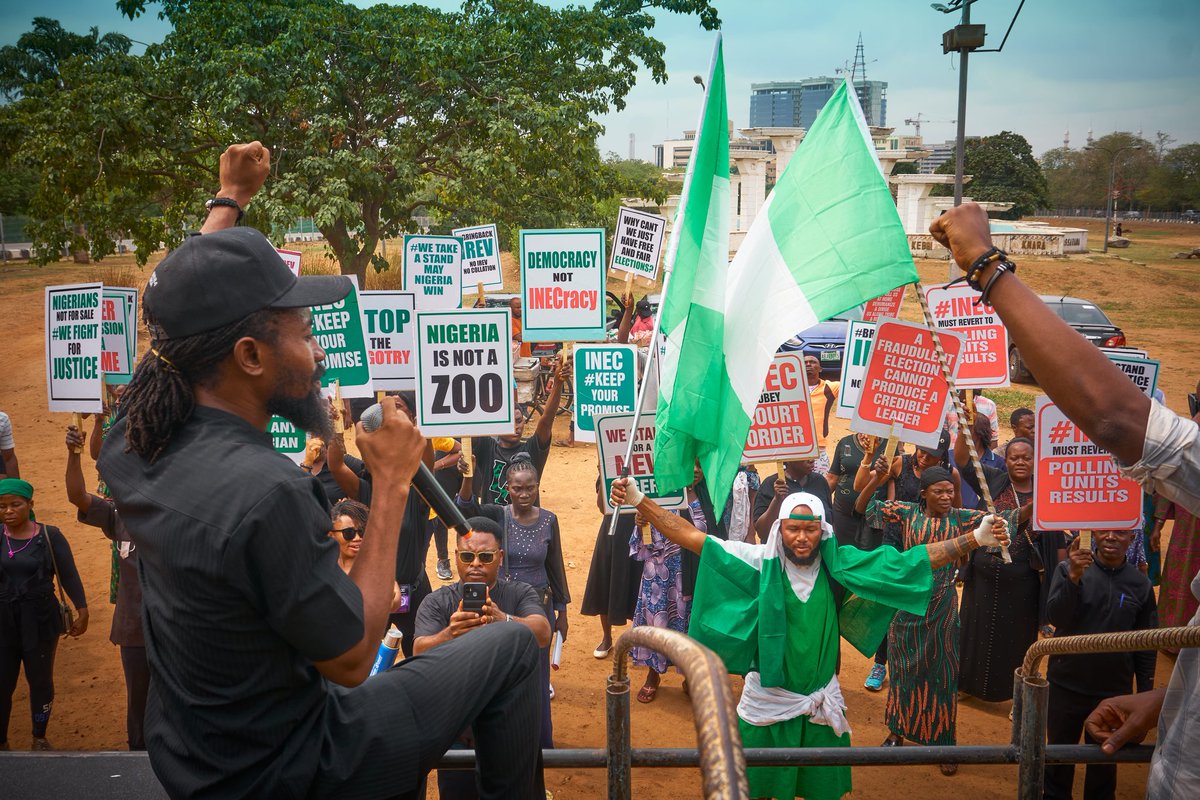 EmekaGift100's tweet photo. Nigerian INEC has again proven to Nigerians that Nigeria is a zoo, but Nigerians are protesting it with their placard insisting that Nigeria  is not a ZOO.  The behavior of INEC and the Nigerian political leaders have proven otherwise. 

Do you think Nigeria is a ZOO? https://t.co/ajCTYVveIv