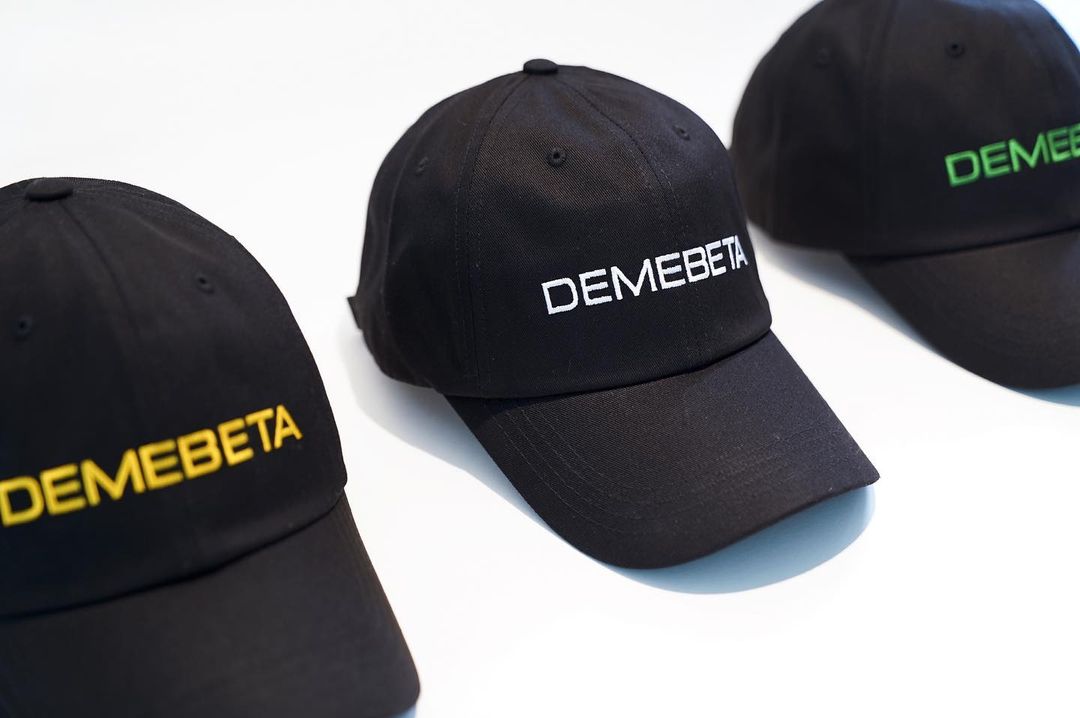 Created as an iconic brand with a luxurious design touch to complement the daily fashion of active young people

Visit our website demebeta.com 🏁

#hat #cap #baseballcap #koreancelebrityhat
#famouskoreanhat #dailycap
#iconicap #koreanbrand #simplehat #demebeta