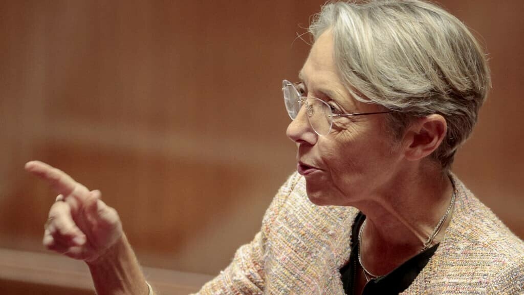 BFMTV's tweet photo. 🔴 EN DIRECT
Retraites: Elisabeth Borne affirme avoir fait "ce que les Français attendaient"
https://t.co/TzulQhSJJe https://t.co/1ftX8lnkuw