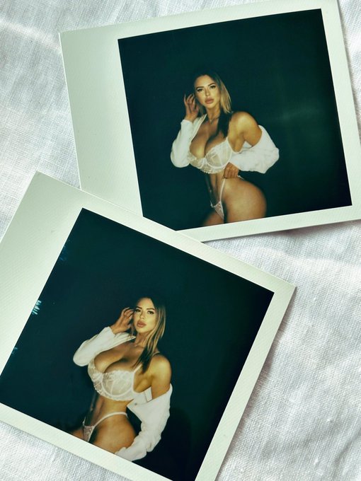 Polaroids ?️
Want a one of a kind signed Polariod? 
Go to ?? https://t.co/vX8NxGwTDJ https://t.co/pQ
