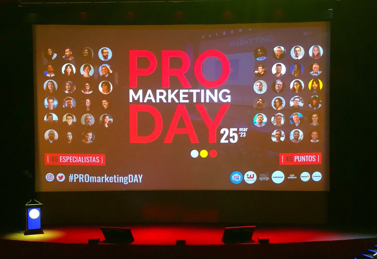 marialazaro's tweet photo. Ahora que #PROmarketingDAY está en el ecuador, os diré algo que no es un secreto:
➡️Montar esto es una currada del copón
➡️El equipo de @aulaCM, Borja, Bruno,Fer y TODOS han trabajado que flipas 
➡️@AliciaSenovilla va a acabar esta noche que cuando se siente no se levanta 
Sigo⤵️ https://t.co/a0HuROfxTh