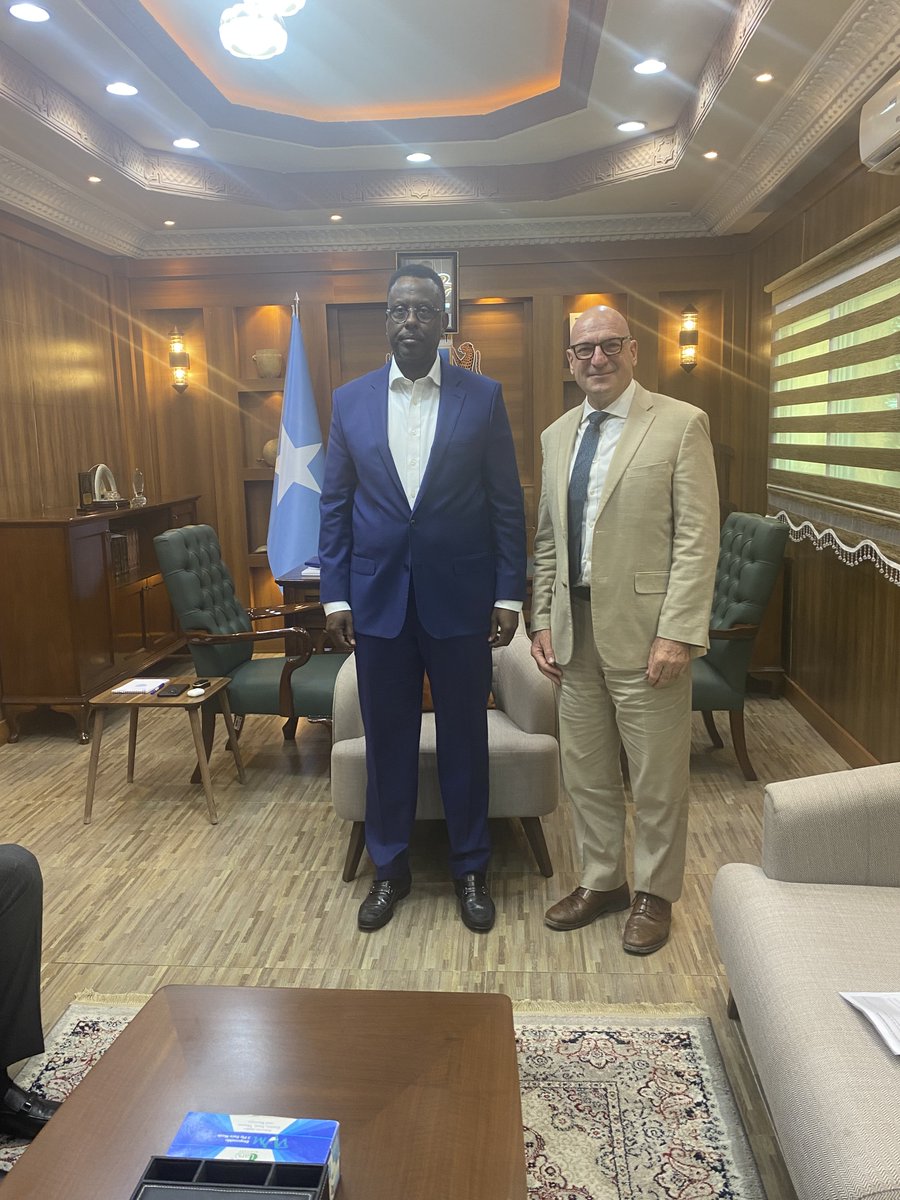 🙏 HE Minister  @MoJ_FGSomalia for partnership and words of appreciation to <a href="/UNDPSomalia/">UNDP Somalia</a> team &amp; partners.
Together with <a href="/UNSomalia/">UNSOM</a> &amp; #UN sister agencies we work 🤝 with @MoJ_FGSomalia to address key priorities for #Statebuilding #RuleOfLaw &amp; advance #SDG16
<a href="/MasonJocelyn/">Jocelyn Mason</a> <a href="/Doelm/">Doel Mukerjee</a>