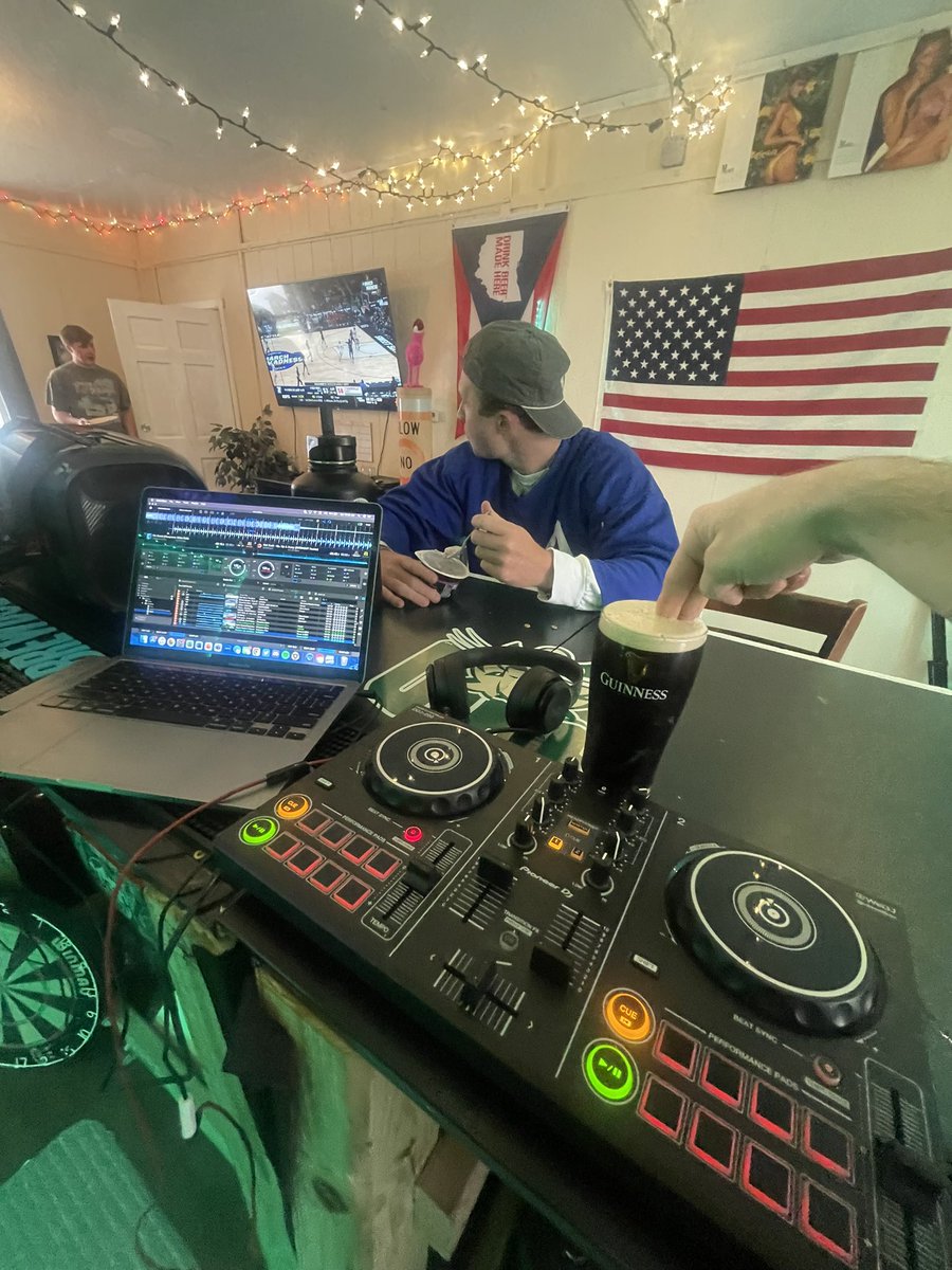 Ⓑcrypto tweet media