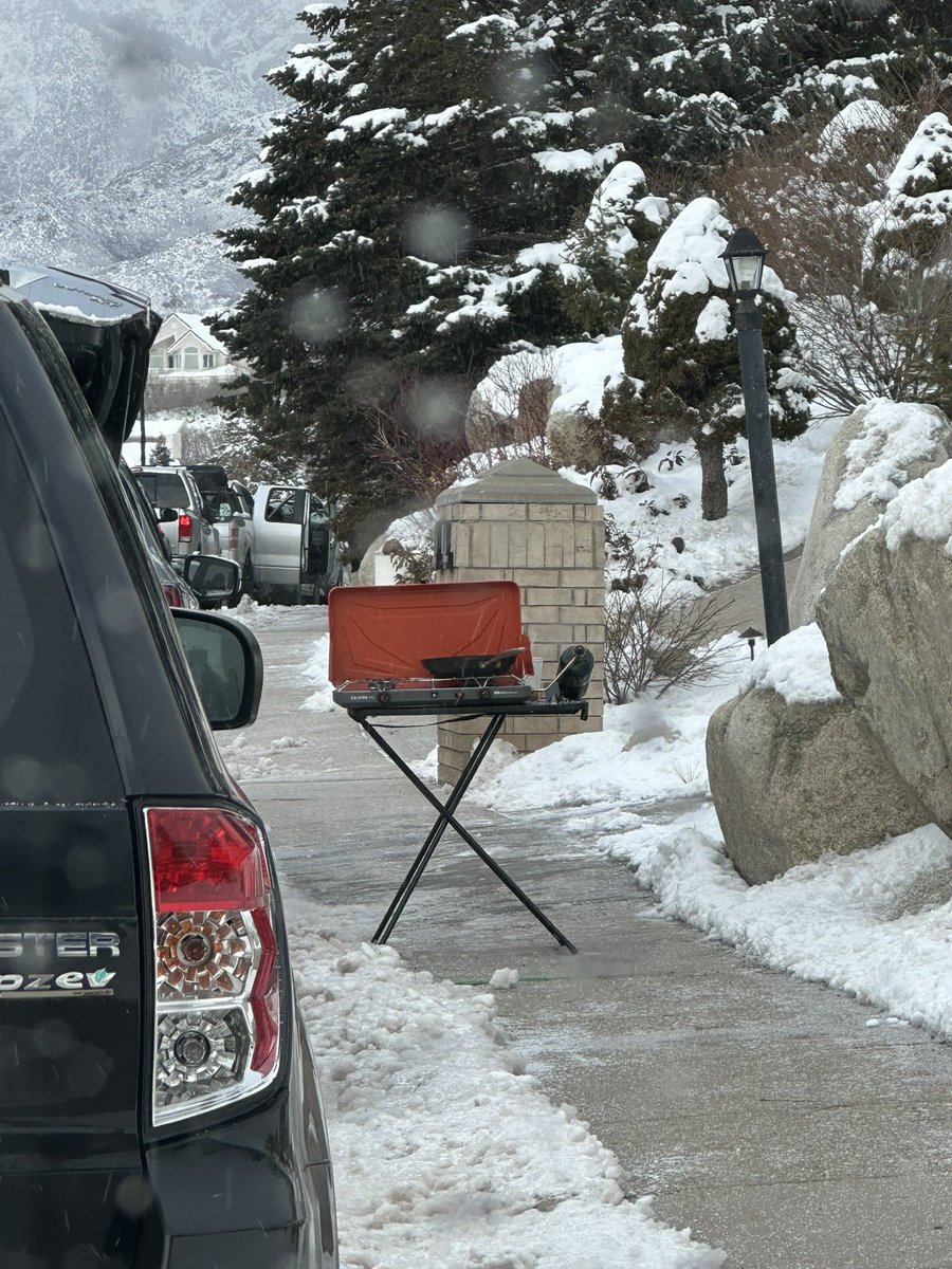 TonyKorologos's tweet image. Hell yeah! Can’t do this on a gondola! #lcclife #powhub