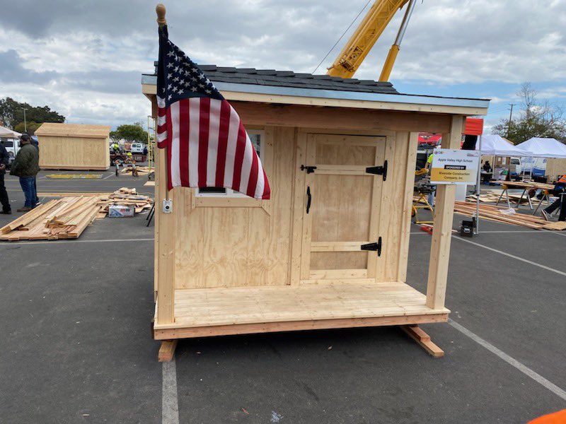 avhs_news's tweet photo. Our Construction Team was one of only 5 teams that finished their build this week for the @cie_foundation.  Competitors included 28 teams from various So Cal college programs and high school carpenter union programs.   The weather conditions were very challenging, but the https://t.co/bSnnp2ZnB9