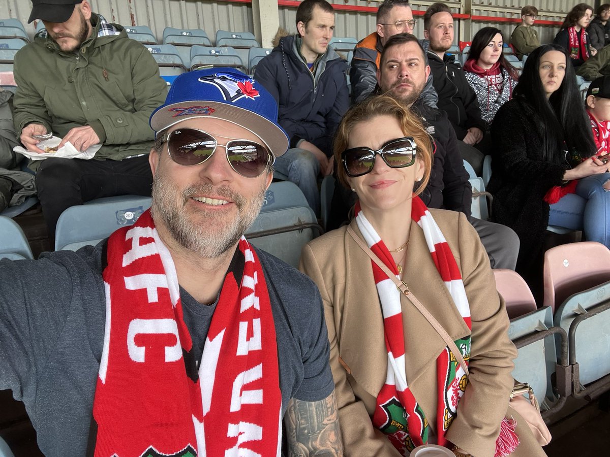 iamdgrogan's tweet photo. Hi @VancityReynolds, let’s go @Wrexham_AFC 
Section Y9 🏴󠁧󠁢󠁷󠁬󠁳󠁿 🇨🇦 
@kaper @wrexham_canada https://t.co/OPn9nGmf2Y
