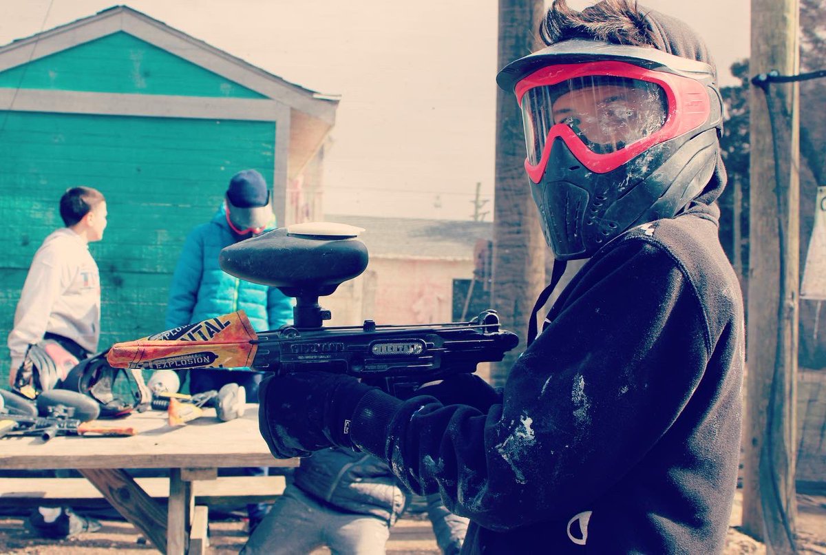 ImperiaLion's tweet photo. I gotta say it was a good (birth) day #paintballexplosion #pbbomb https://t.co/XwZrmteIpw