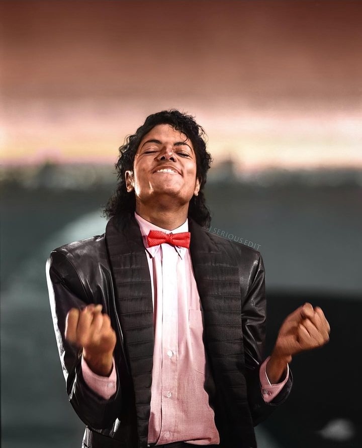 HollandGrandma's tweet photo. Wishing you all a happy weekend, don't forget to #CelebrateMichaelJackson https://t.co/K5zeOYQOlN