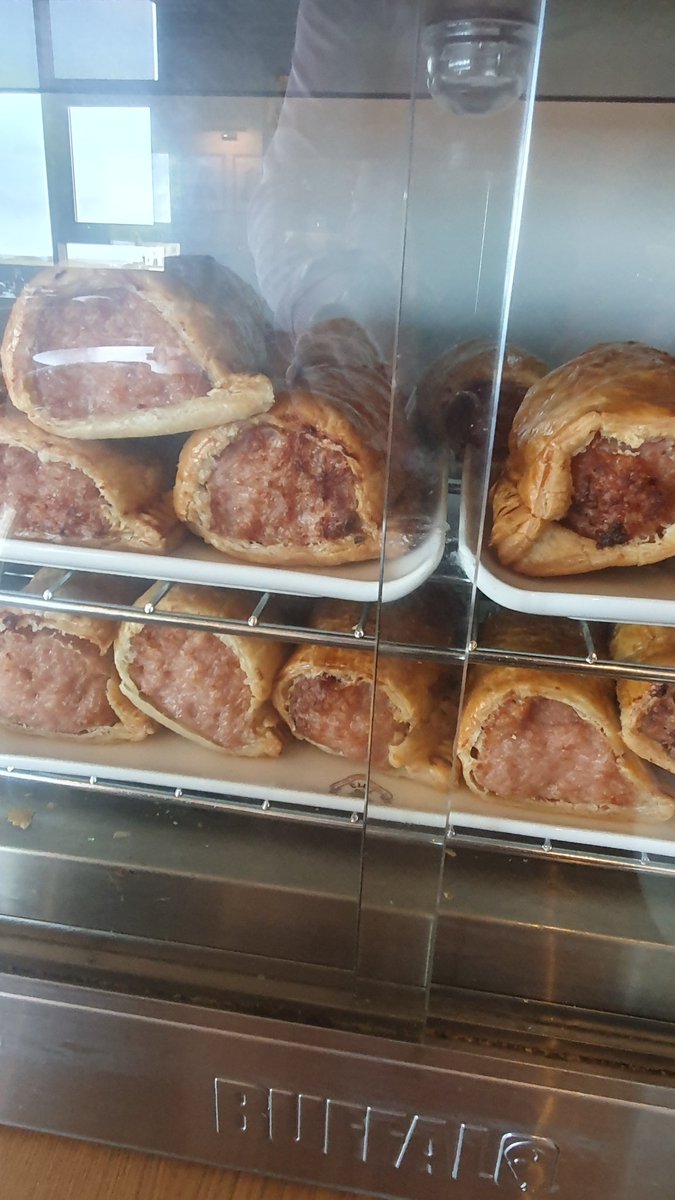 Thanks again to <a href="/WestLancsGC/">West Lancs Golf Club</a> for the warm welcome. Smooth greens, strategic bunkers, elevated tees, great views and the sausage rolls... delicious. Always a treat to visit the links <a href="/westlancsgreens/">West Lancs GC Greens</a> 
👏🏼⛳️🏌🏽‍♂️😎😋💪
#westlancs
#linksgolf