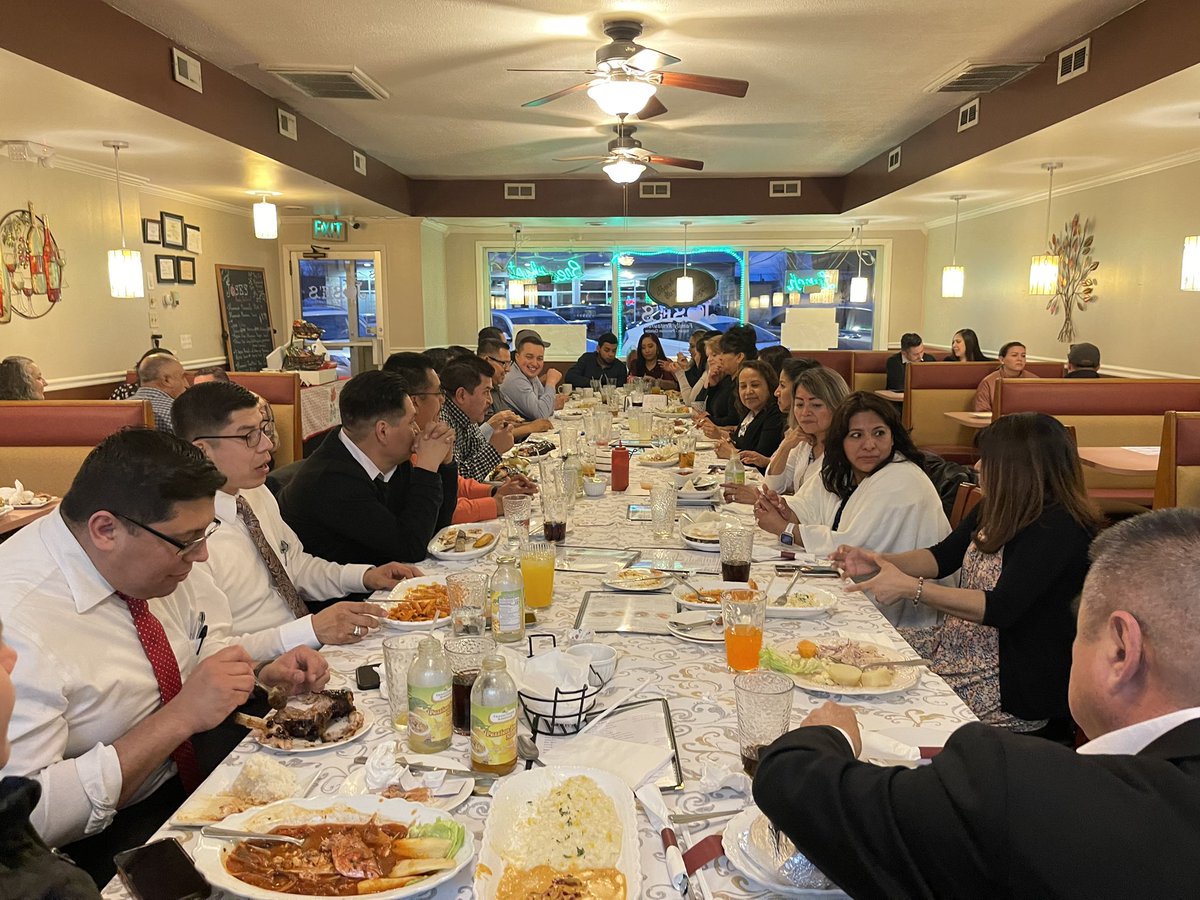 IglesiaBiblica2's tweet photo. MARRIAGE RETREAT
Last night we had the first night of Marriage Retreat 2023 #BelovedFriends and we started with enthusiasm, games, hymns and a tremendous message.
Then we went for a romantic dinner at Jose's Family Restaurant!
We went back to the hotel and ended with a preaching session in the evening, it was tremendous!
God is using Pastor Rafael Fiesco in a special way.