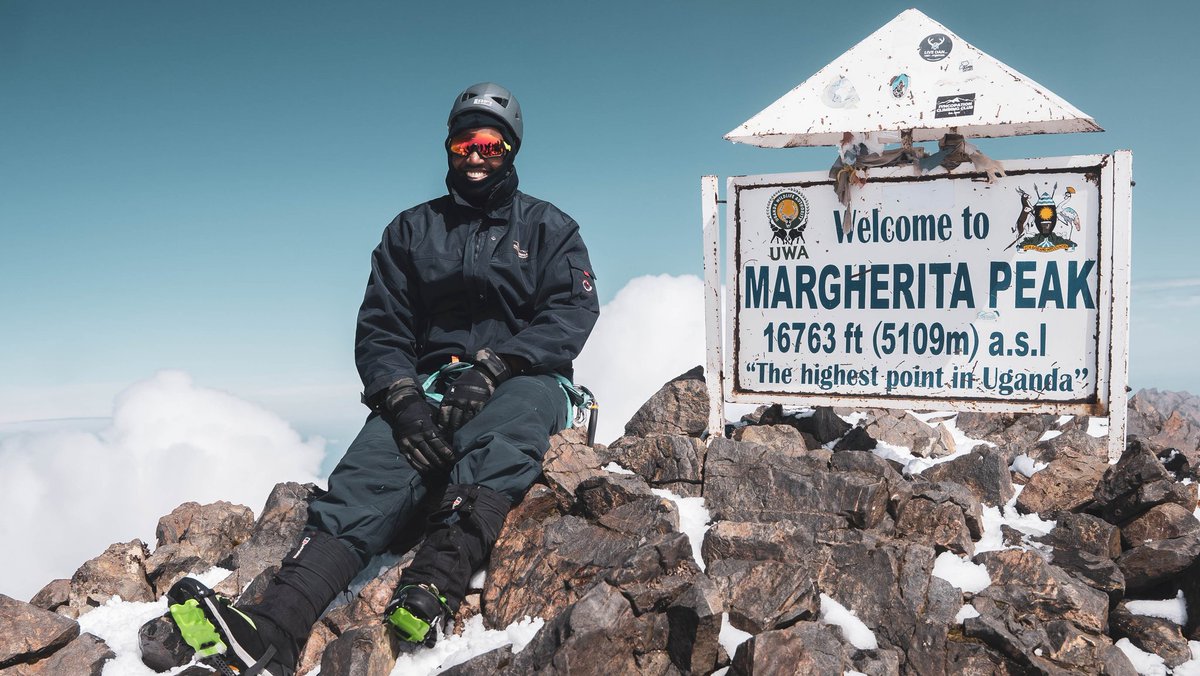 NamulemeMarina's tweet photo. Rwenzori Mountains on the top list of the world's most beautiful half- marathons  destinations. #ExploreWest #TurambureAnkore
#TubungireTooro #ExploreUganda #rwenzori  @MTWAUganda @ugwildlife @UgTourismBoard https://t.co/AjFmqZ7u8G