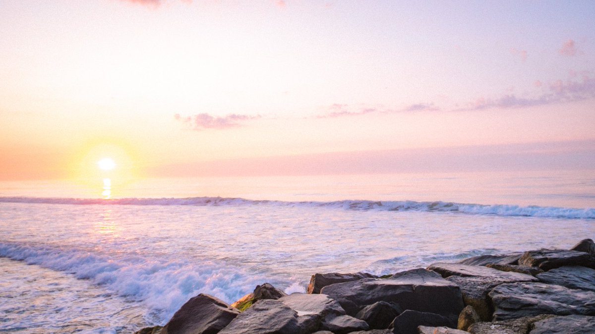 nev_in_color's tweet photo. lost as oceans deep 🌊 https://t.co/Yl5ROmaTQ9