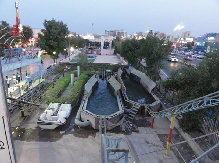 coasterpedia's tweet photo. You can't open Water Jumping 1, track needs to make a full circuit. https://t.co/dbFINEJqDY