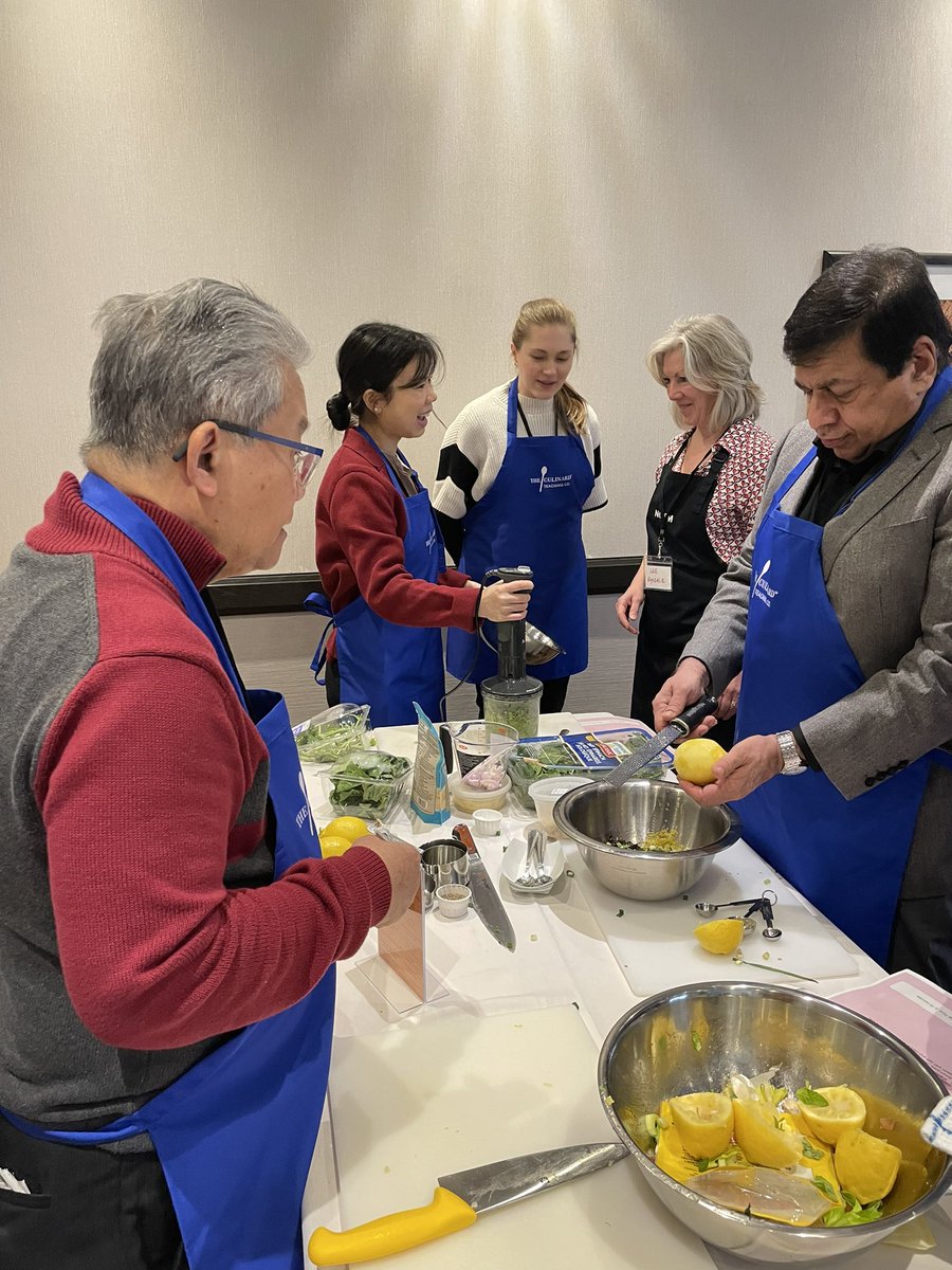 carolyn_ro's tweet photo. This. Is. FABULOUS!! DASH diet cooking class in session!Recommended in @SCC_CCS Lipid Guidelines. CHEPplus attendees prep, cook, review key messages for healthy eating and have fun. Lunch buffet soon! https://t.co/zn8ZgLsBMP