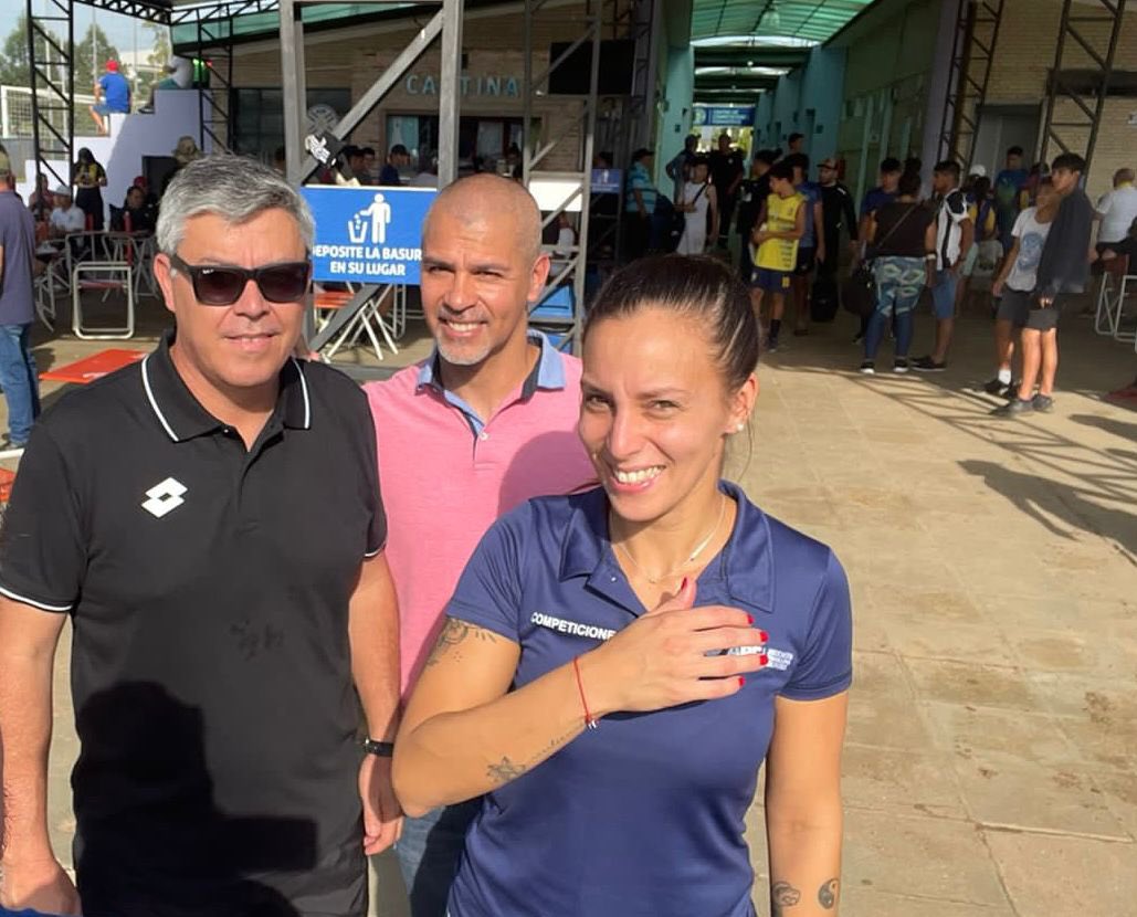 Visita a los juveniles ⚽️

Este sábado, el Director de la Comisión de Árbitros de la APF, Eber Aquino, en compañía del Coordinador de Árbitros de Formativas, Víctor Martínez, observó actuaciones arbitrales en los partidos de las #FormativasAPF en el Parque Guasú.