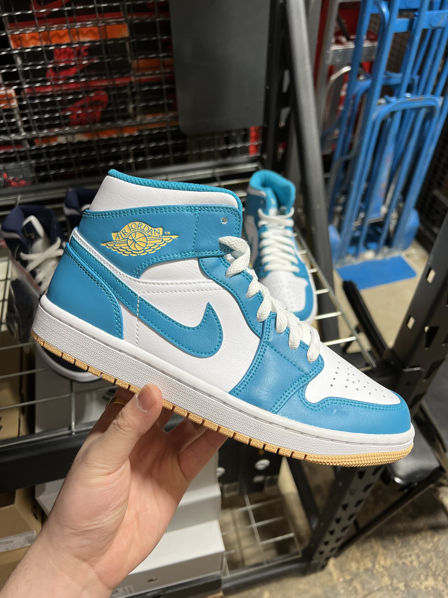 Nike Air Jordan 1 ミッドアクアトーン ナイキ エアジョーダン1 ミッド アクアトーン Nike Air Jordan 1