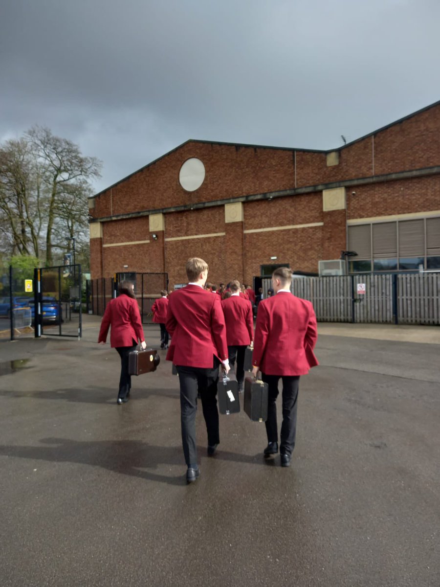 CCVGYBB1's tweet photo. Arrived, warmed up and ready to perform! https://t.co/jt1bFph5zt