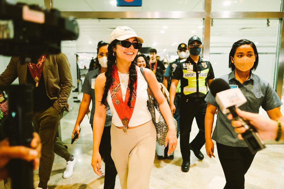 ABS-CBN News (@abscbnnews) on Twitter photo LOOK: Actress Vanessa Hudgens arrives in the Philippines for her upcoming travel documentary. (📷: Magic Liwanag/PUBLICITYASIA) | via <a href="/josiahvantonio/">Josiah Antonio</a> LOOK: Actress Vanessa Hudgens arrives in the Philippines for her upcoming travel documentary. (📷: Magic Liwanag/PUBLICITYASIA) | via <a href="/josiahvantonio/">Josiah Antonio</a>