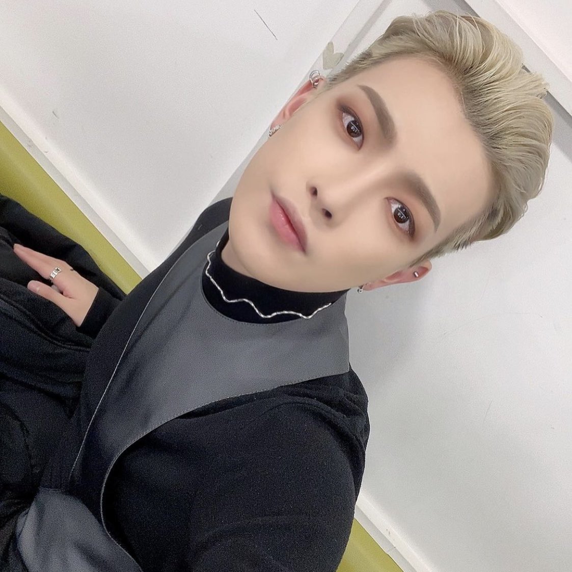 [210326] 공식 인스타그램(DAILY ATEEZ)

🔗instagram.com/p/CM4GSZeLfez/…

#에이티즈 #ATEEZ #홍중 #hongjoong