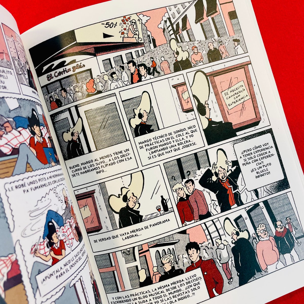 OmegaCenter0's tweet photo. NOVEDAD de @colscomix

COLS SUNDAY MORNING: Cols despierta un domingo más con resaca: tiene hambre, recuerdos difusos y cambios de humor muy repentinos. En este volumen nos acercamos a la protagonista de una manera novedosa y la acompañamos en un paseo por el centro de la ciudad. https://t.co/bQdUWihUlk