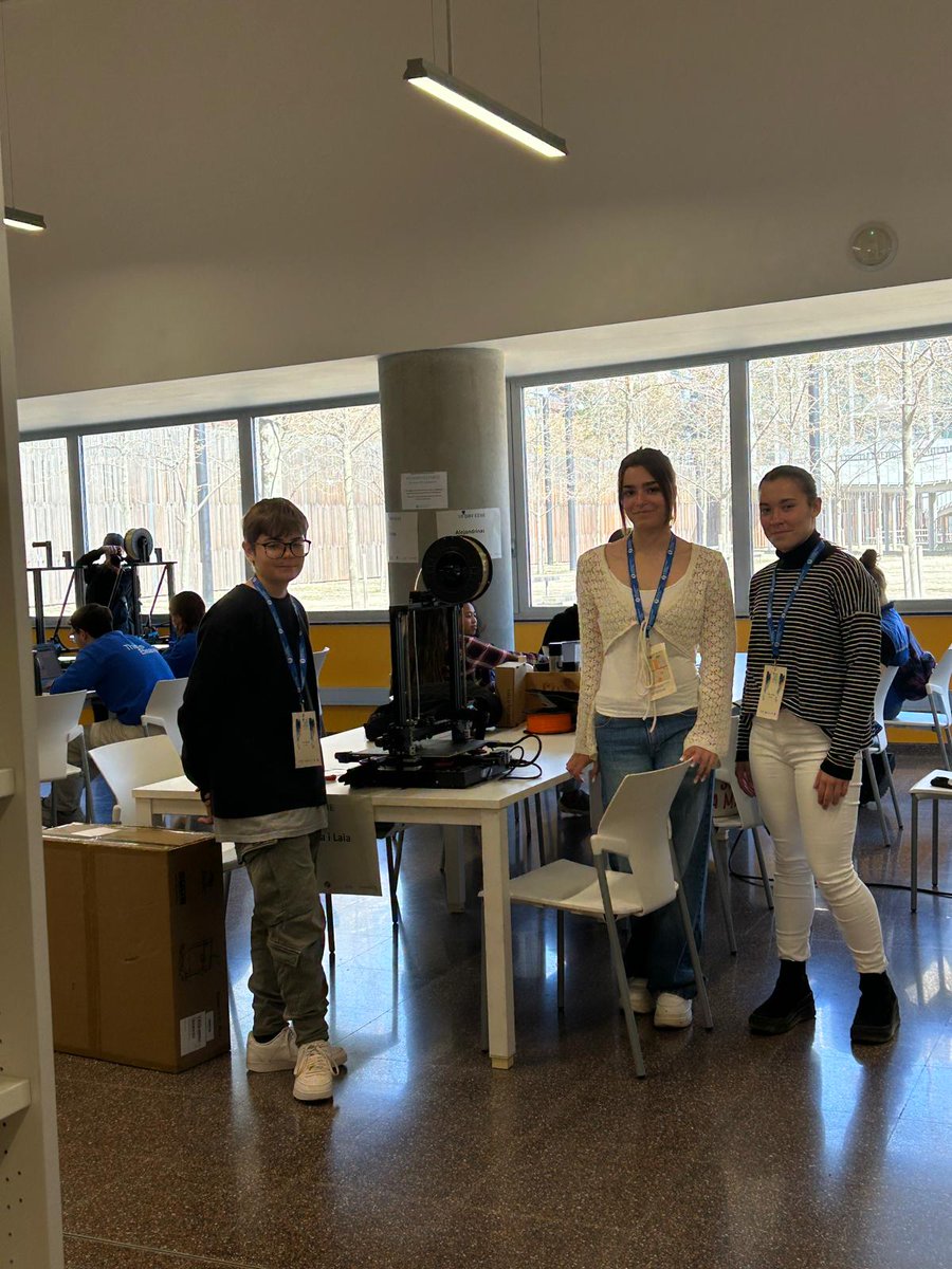 EscolaElPuig's tweet photo. Avui hem participat en el #3DDay @eebe_upc, una jornada per fomentar, mitjançant la impressió 3D, la creativitat i el treball en equip, la recerca de solucions innovadores i l'extrapolació a la quotidianitat de l'estil de treball per donar respostes creatives als problemes diaris https://t.co/wXeD9b6yP3